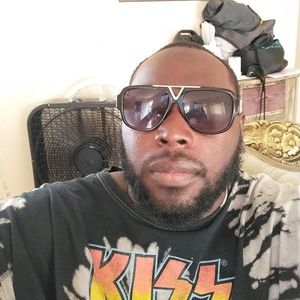 Meet your Posher, Deonte